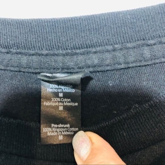 Nirvana Men's Shirt Smiley Face Kurt Cobain Y2K Black Yellow Size Large - Picture 3 of 5